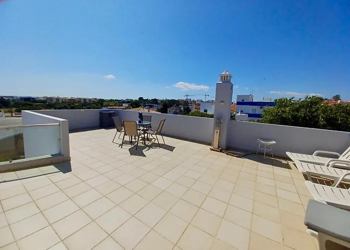 Oasis Park Modern In פורטימאו