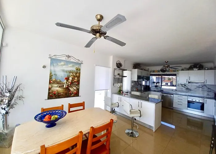 וילה Oasis Park Modern In פורטימאו