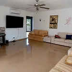 Oasis Park Modern In بورتيماو