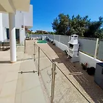 فيلة Oasis Park Modern In *