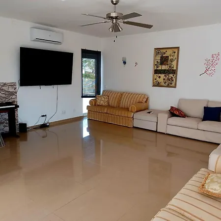 Oasis Park Modern In بورتيماو