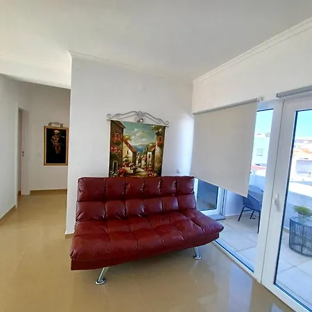 Oasis Park Modern In